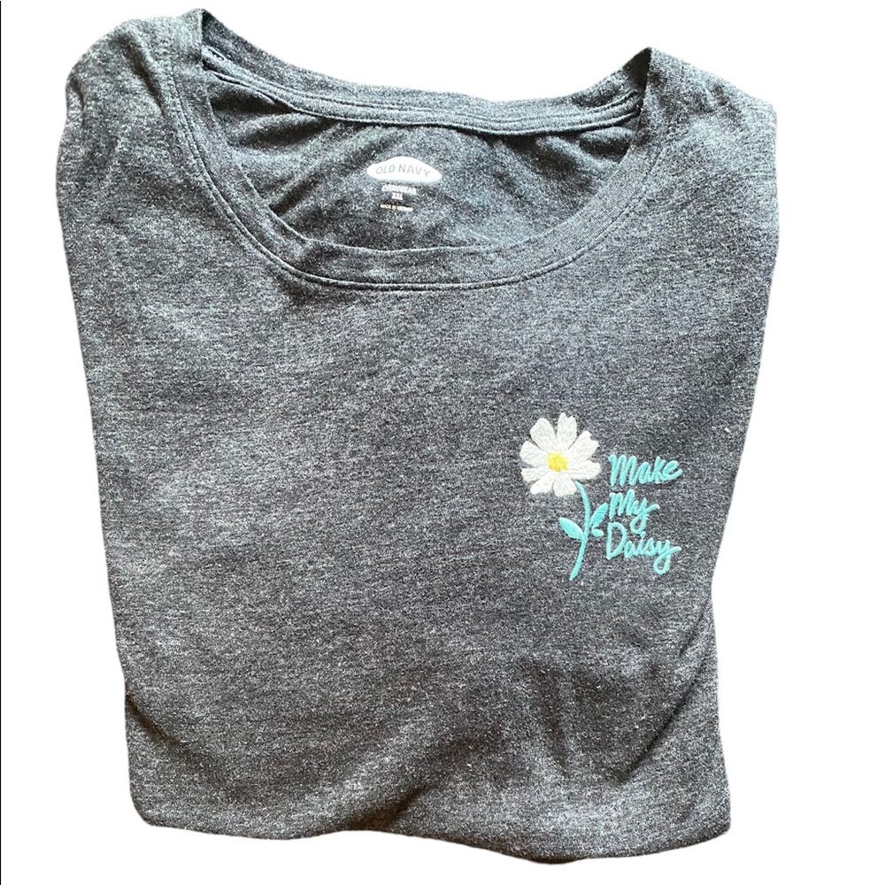 Old navy make a daisy shirt
